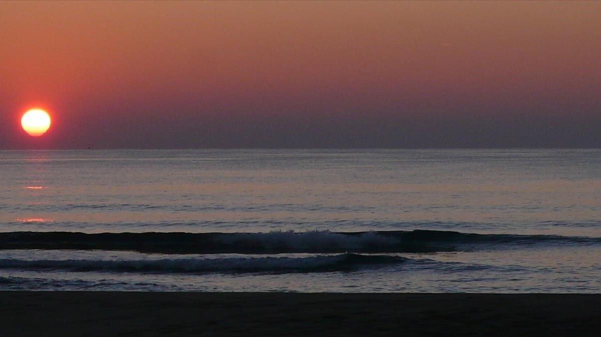 Amanecer en la Costa Brava en el mes de diciembre.