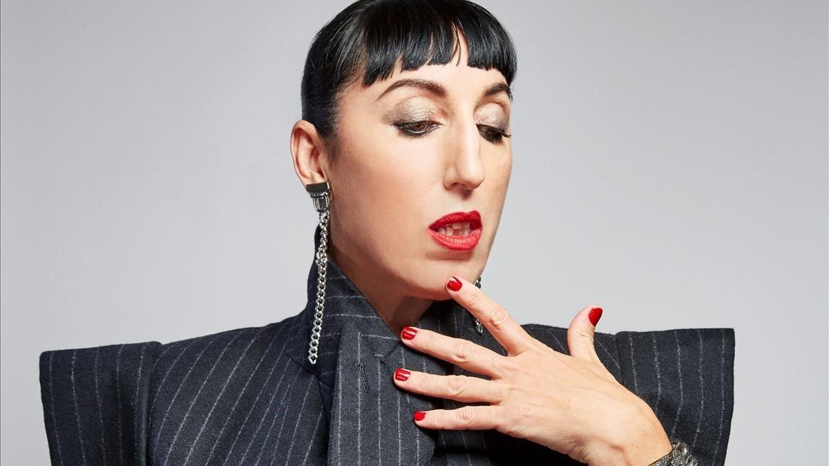 Rossy de Palma  será la estrella invitada en el espectaculo que el diseñador Jean-Paul Gaultier ha concebido para el cabaret Folies Bergère