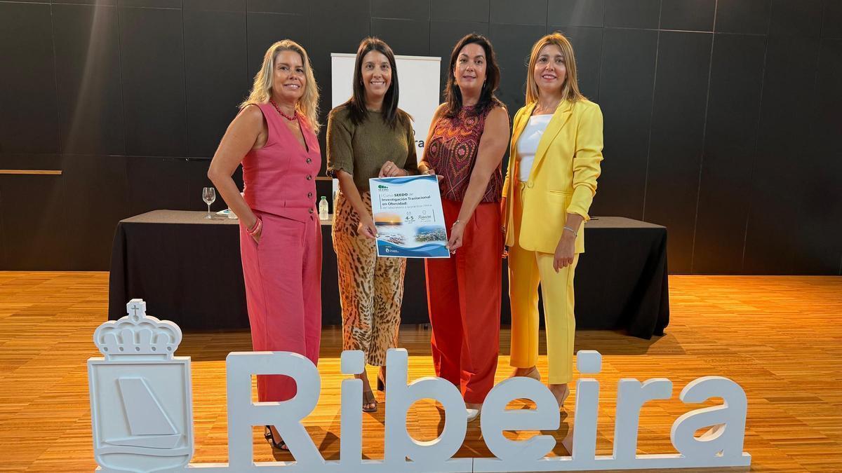 Por la izquierda, Luisa M. Seoane, María Sampedro, Ana B. Crujeiras y Ana Barreiro.