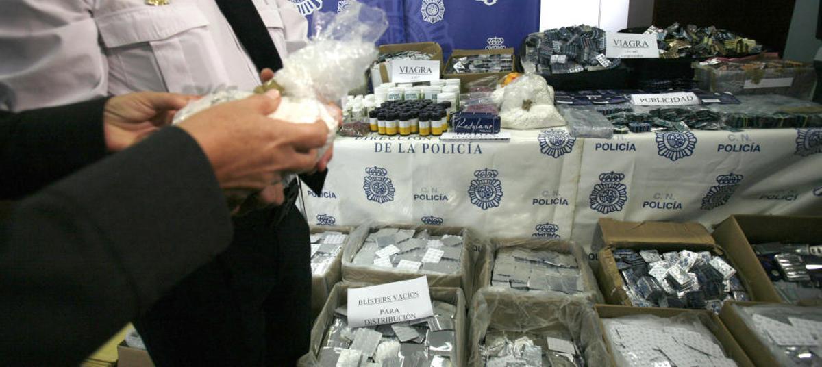 Penas mínimas para los acusados de un alijo en Calp de 160.000 viagras falsas