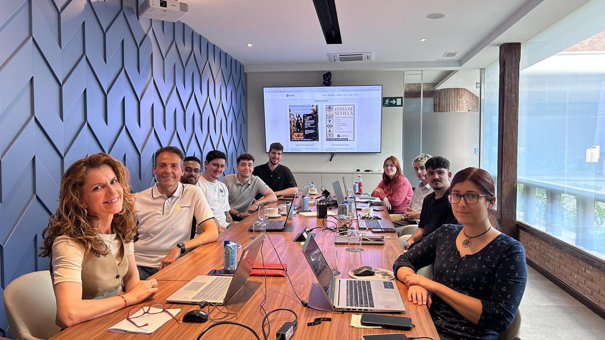 Parte del equipo de Internalia Group, con sede en Málaga.