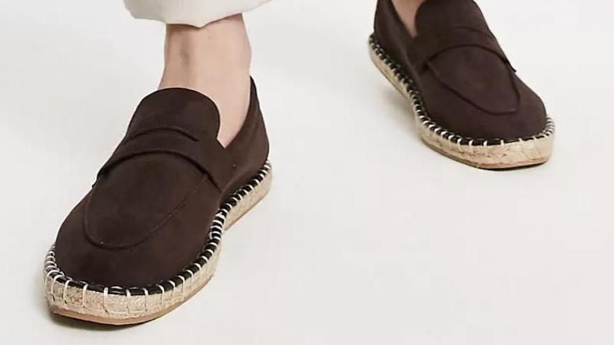 Mocasines marrones estilo alpargata de antelina de ASOS DESIGN