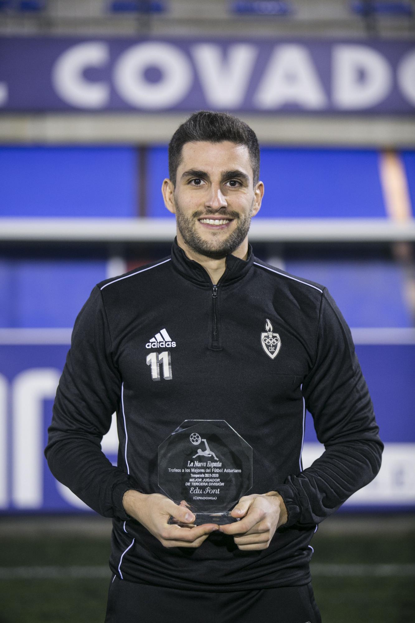 Mejor jugador de Tercera. Edu Font. Del Covadonga.jpg