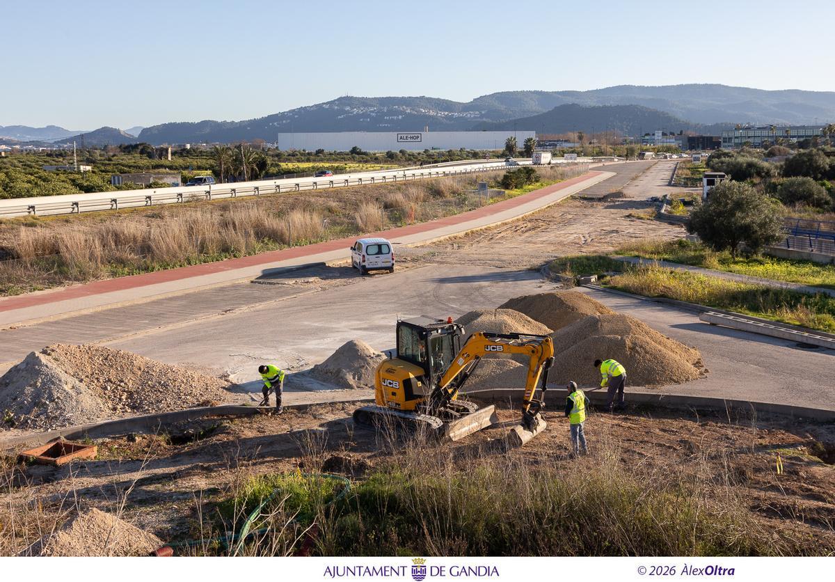 Las obras de urbanización de Sanxo Llop junto al futuro PIE Gandia-Bellreguard anunciado por la empresa Grimalt Patrimonial.