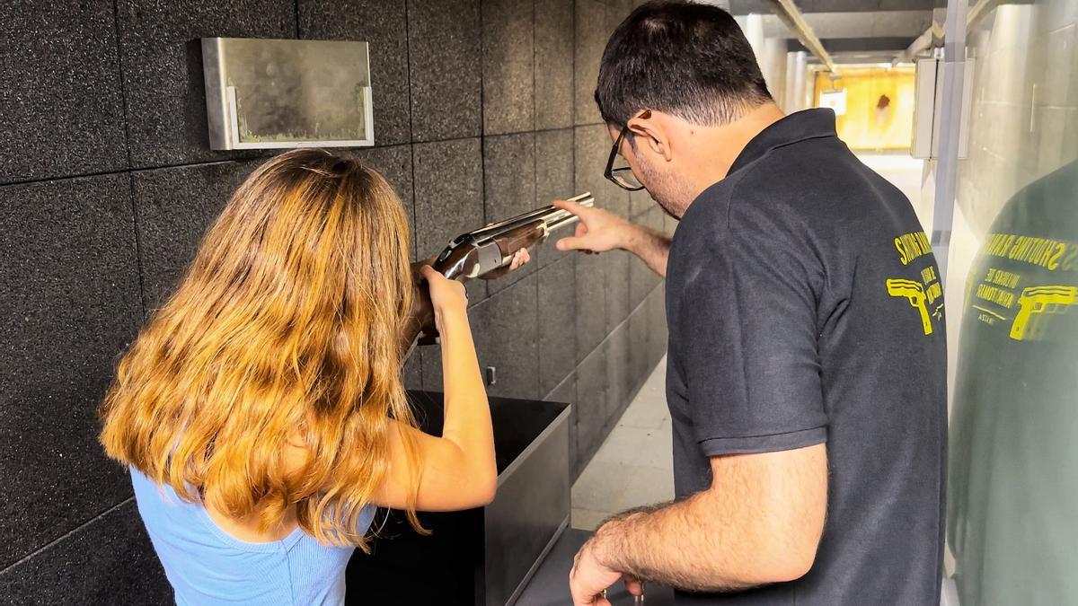 Curso impartido en las instalaciones de Shooting Range en Plaza para obtener la licencia.