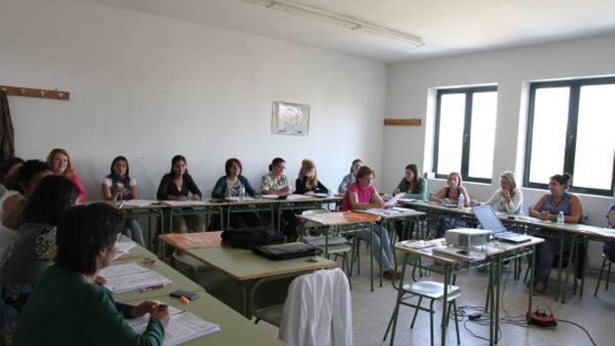 Participantes en el curso de contabilidad que se está desarrollando en Villalpando.