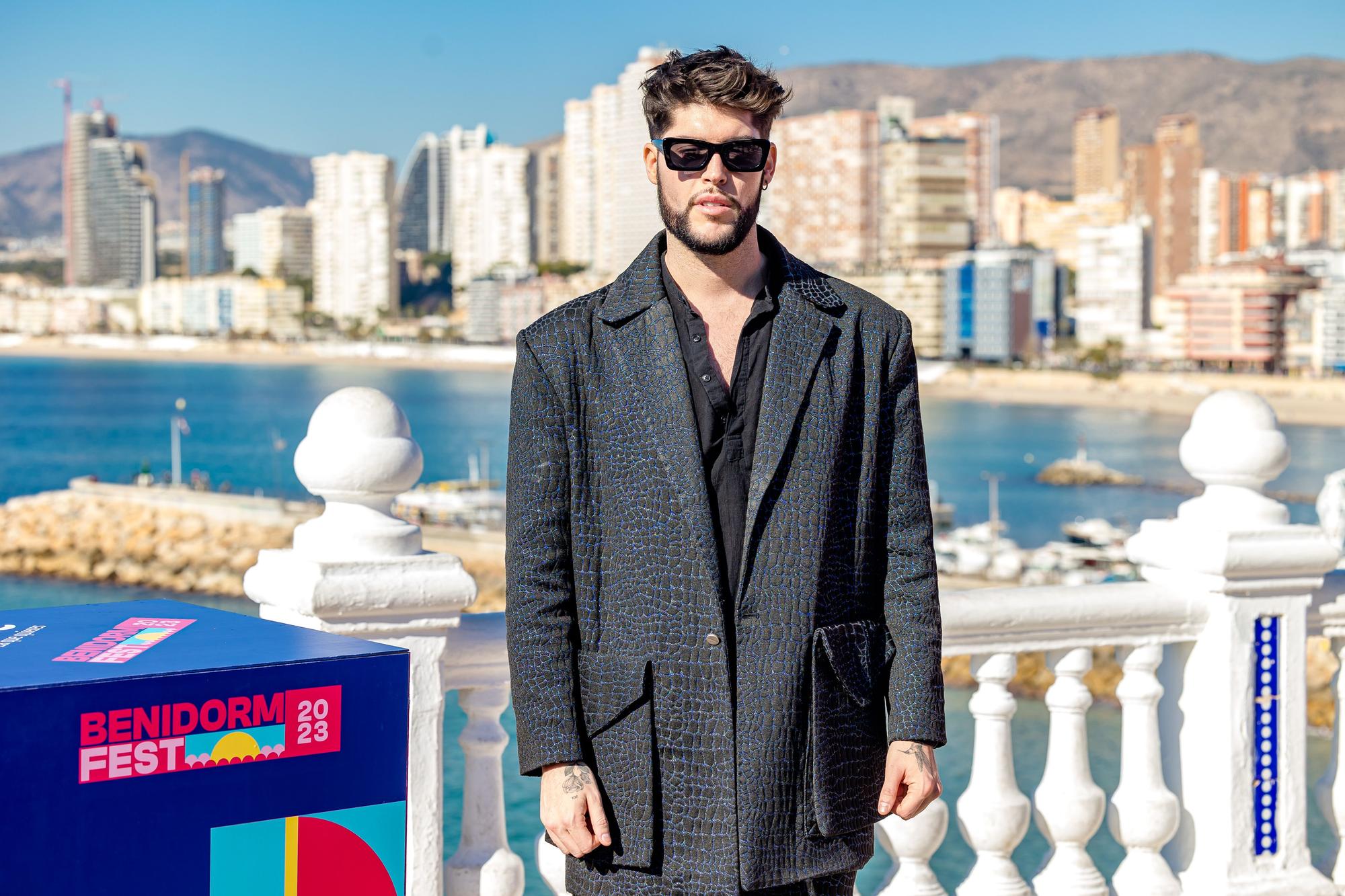 Baño de masas de los finalistas del Benidorm Fest en el castillo de Benidorm