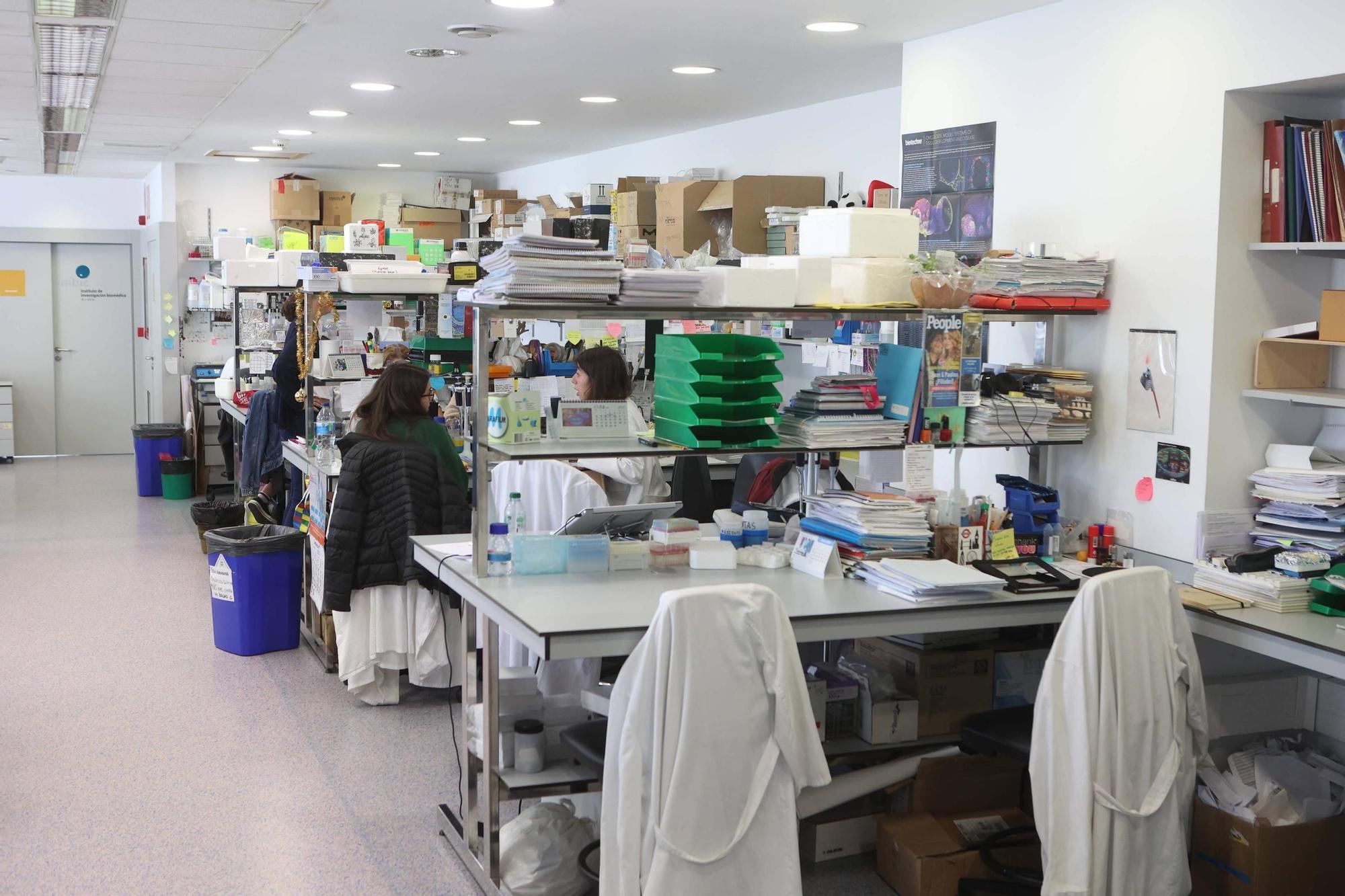 El conselleiro de Sanidade visita el Instituto de Investigación Biomédica de A Coruña