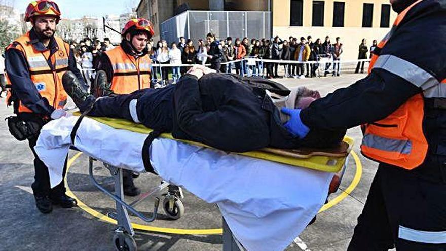 Intervención de Protección Civil en el simulacro.