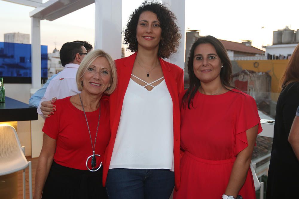 El evento, organizado por La Opinión de Málaga, reunió en la terraza del Hotel Málaga Premium a Cristina Martínez (Garbancita), Carlos Navarro Björk, Carlos Mansilla Gil de Bernabé y Mario Rosado