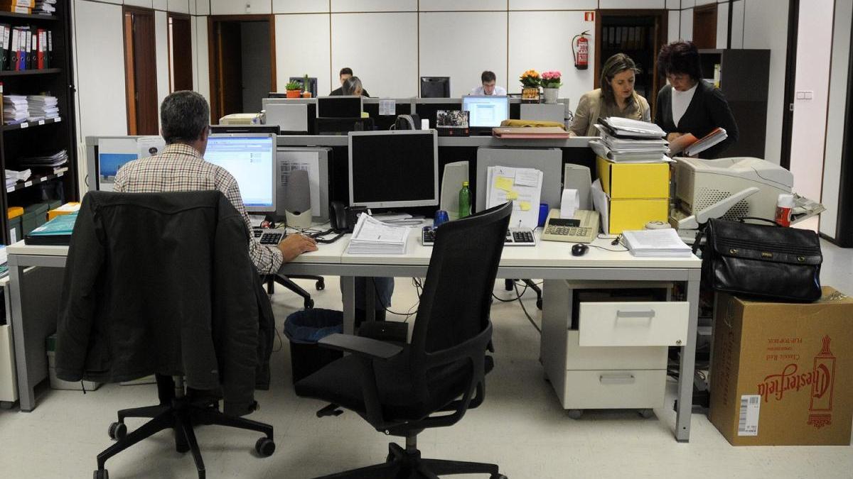 Más de 200 empresarios y autónomos piden las &quot;ayudas Covid&quot; municipales