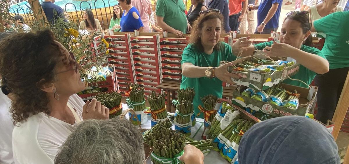Feria del Espárrago en ediciones anteriores. | L.O.