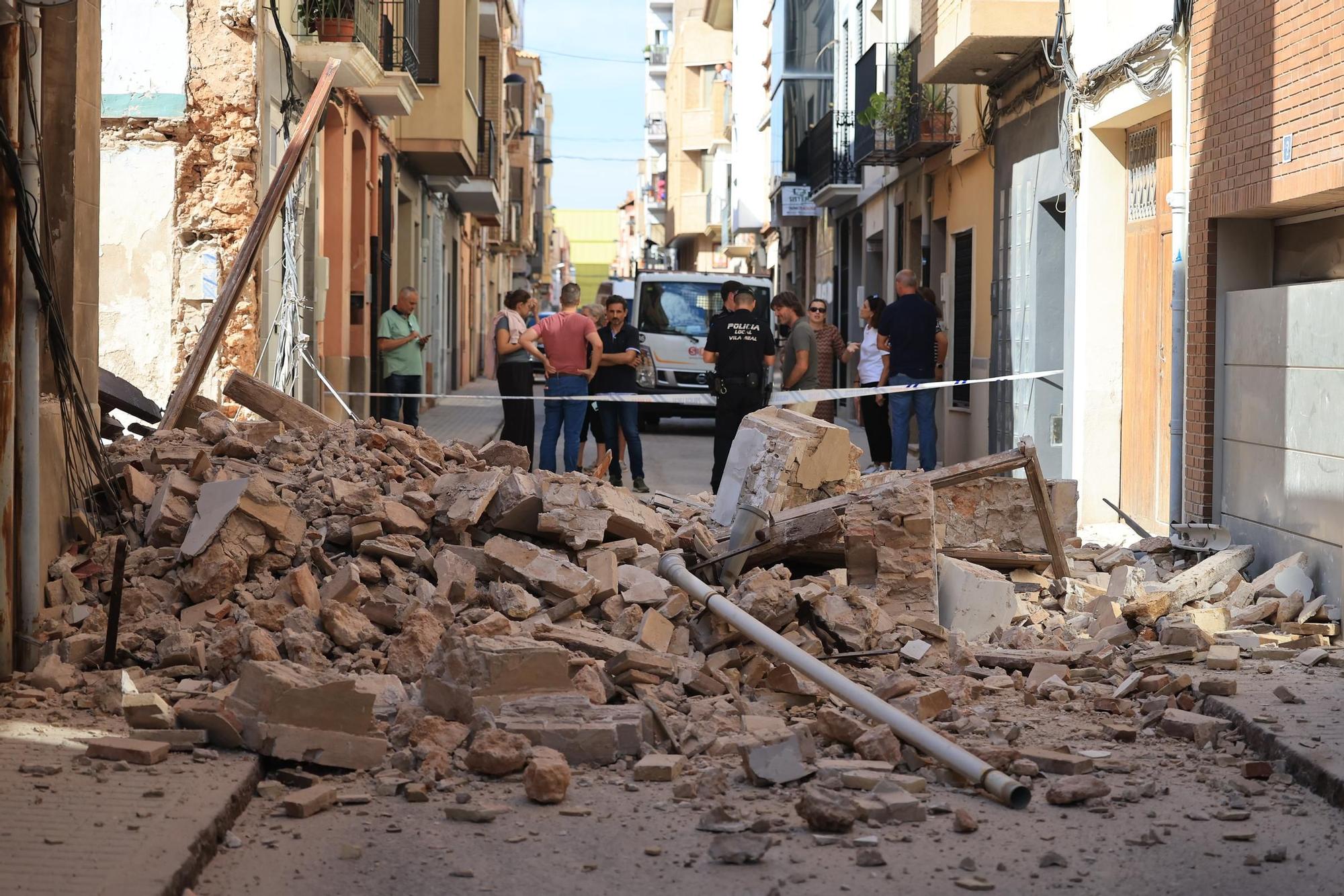 Galería de fotos: Espectacular derrumbe de dos casas en el centro de Vila-real