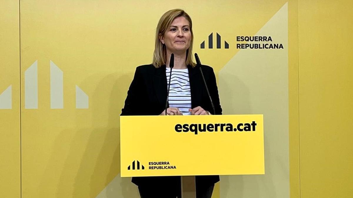 La portavoz de ERC, Raquel Sans, en una rueda de prensa en la sede del partido.