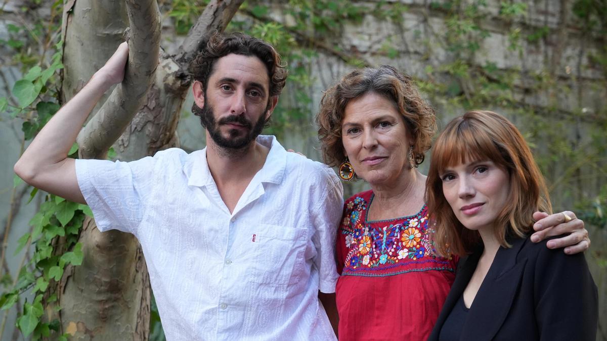 Els actors de 'Cronos' Enric Auquer, Mònica López i Diana Gómez