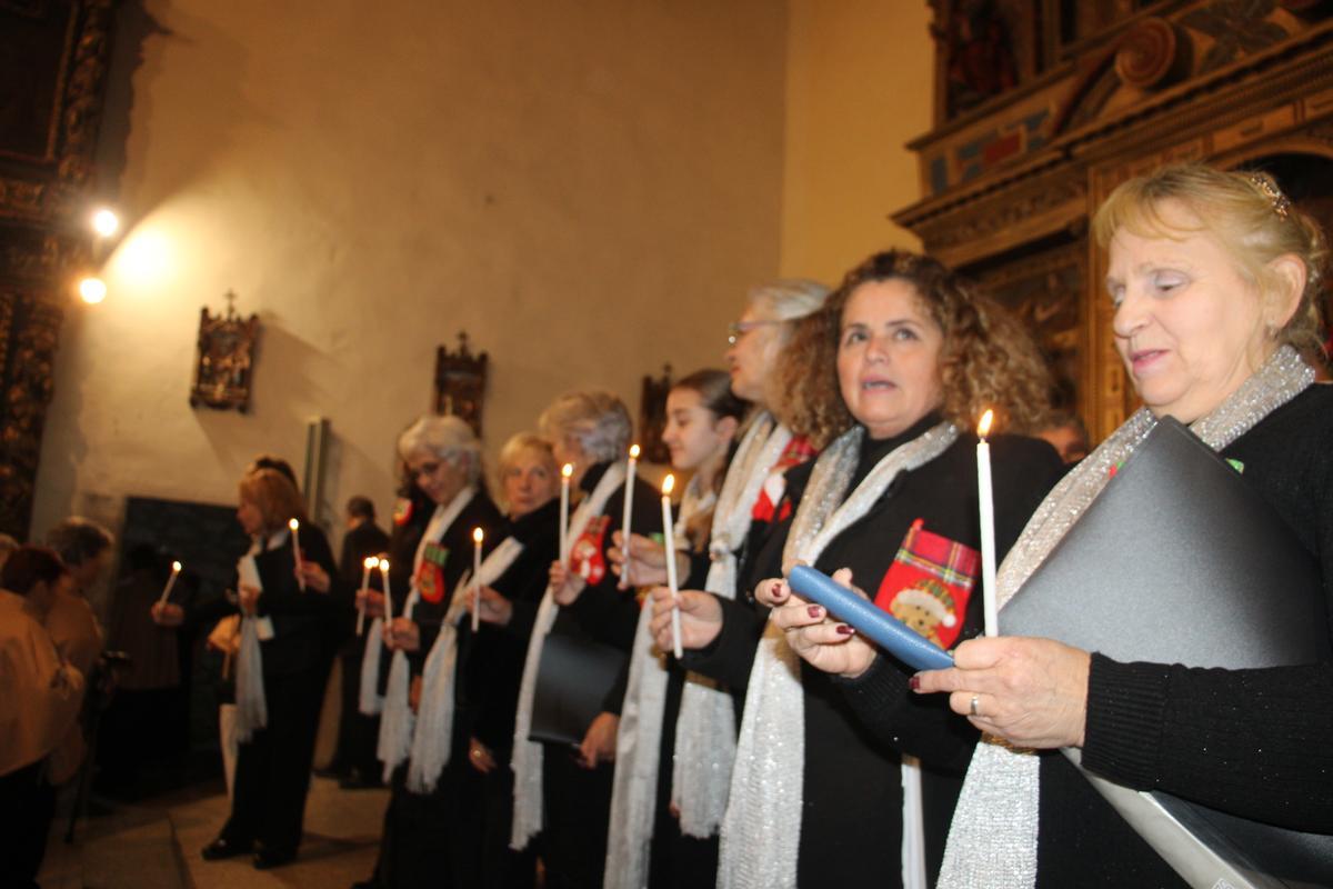 La X edición del concierto de Villancicos llenó de música y público la iglesia de la Asunción en Mombuey