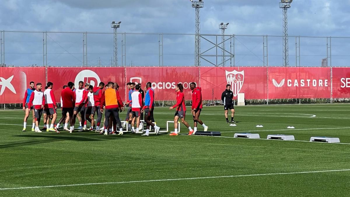 Último entrenamiento del Sevilla FC antes de medirse al Almería