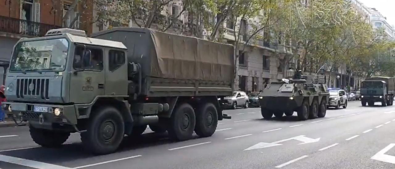 Un falso Ejército con tanques toma las calles del centro de Madrid para un rodáje de Amenábar.