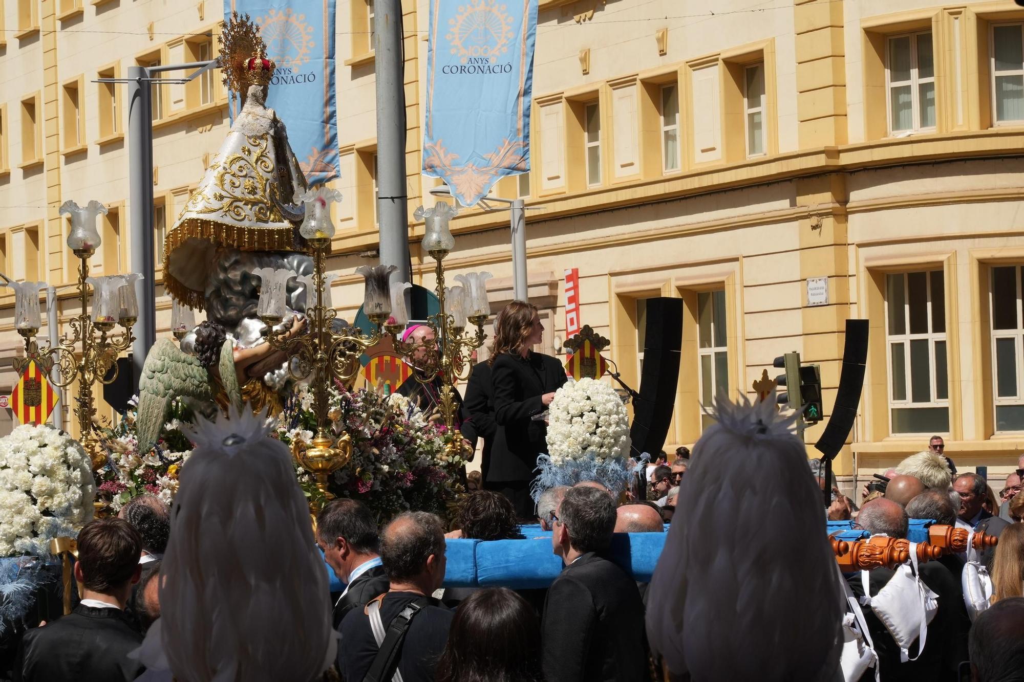 Galería de imágenes: La Virgen del Lledó sale de la basílica para ir a la ciudad