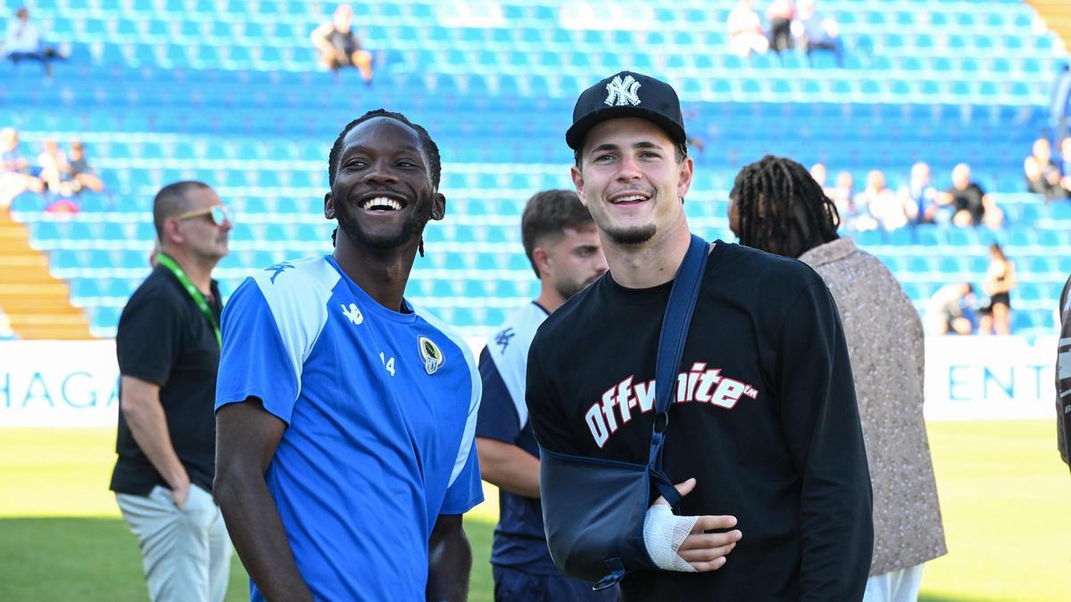 Ben Hamed, sonriente junto a Sandro Blazic, en la previa de un partido de liga en Alicante.