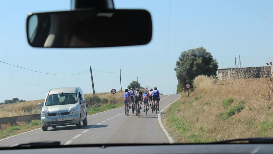 Una situació habitual a la carretera de Peralada a Castelló.