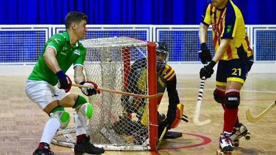 Fabrizio Ciocale, del Liceo, en el partido contra el Manlleu.