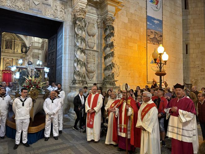 Bajada del Cristo del Mar en Benicarló