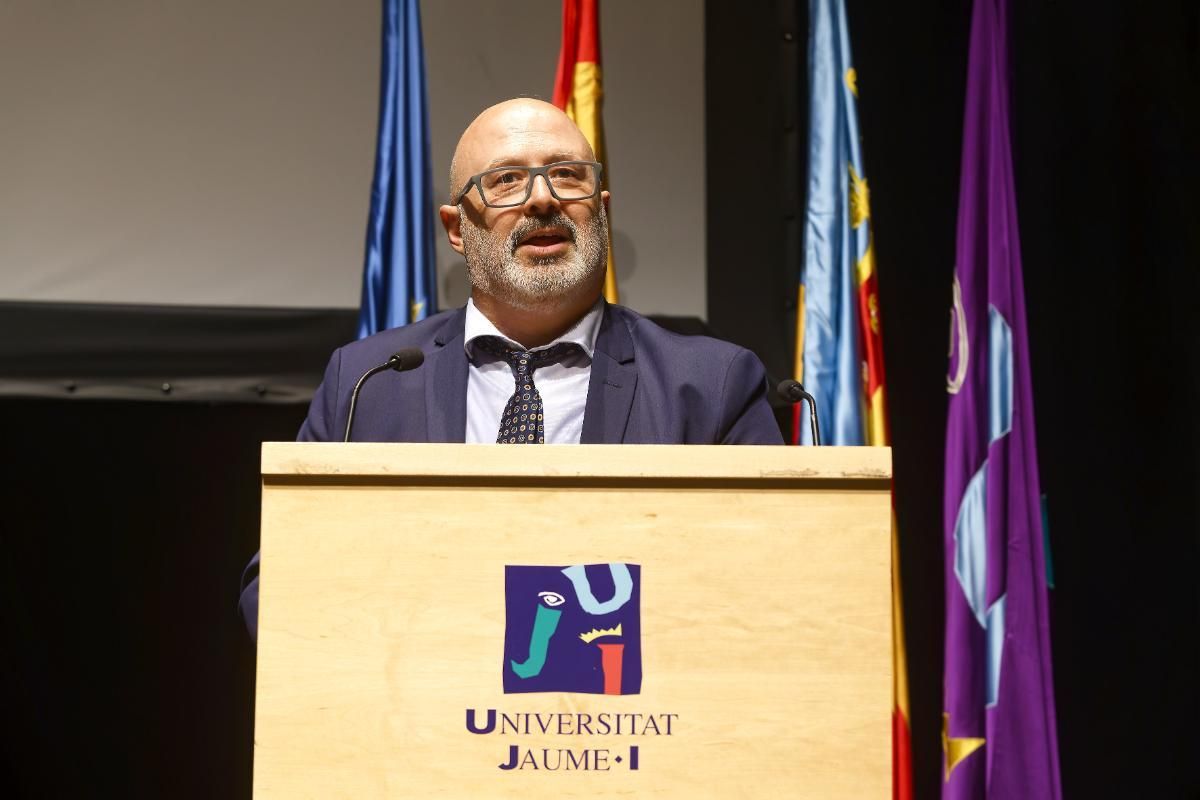 Galería | La Jaume I gradúa a 92 estudiantes de Enfermería y a 84 de Medicina