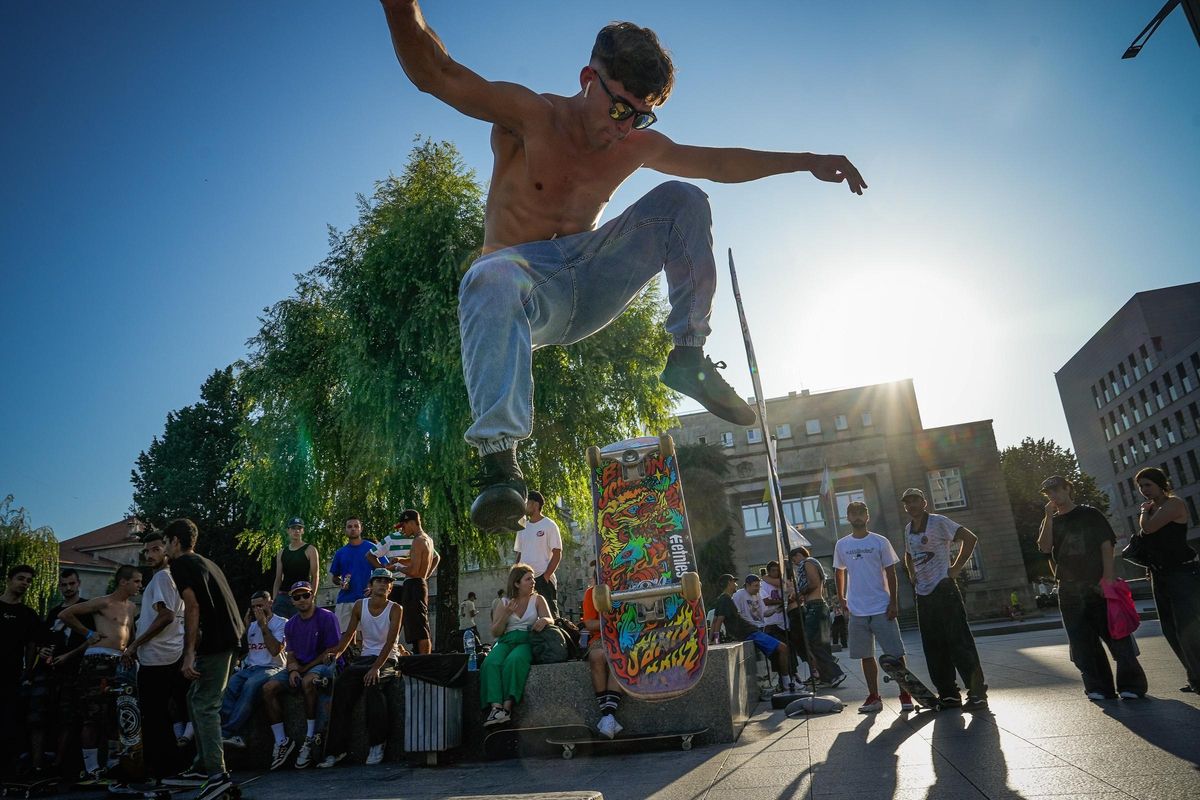 Competición abierta de skate en la plaza de la Estrella