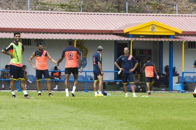 ENTRENAMIENTO DE LA UD LAS PALMAS Y ENTREVISTGA ...