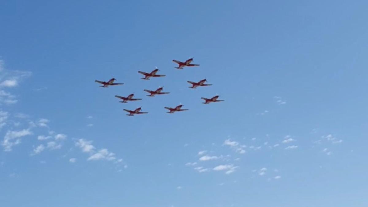El equipo acrobático de la Fuerza Aérea Suiza sobrevuela Ibiza y Formentera