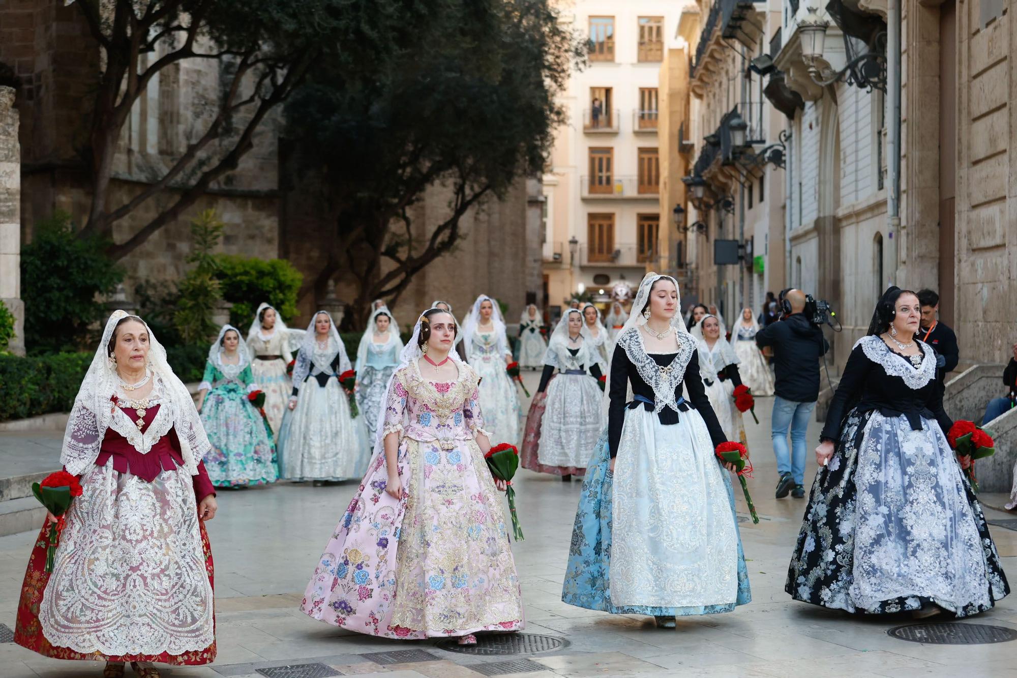 Búscate en el primer día de la Ofrenda en la calle San Vicente entre las 18:00 y las 19:00