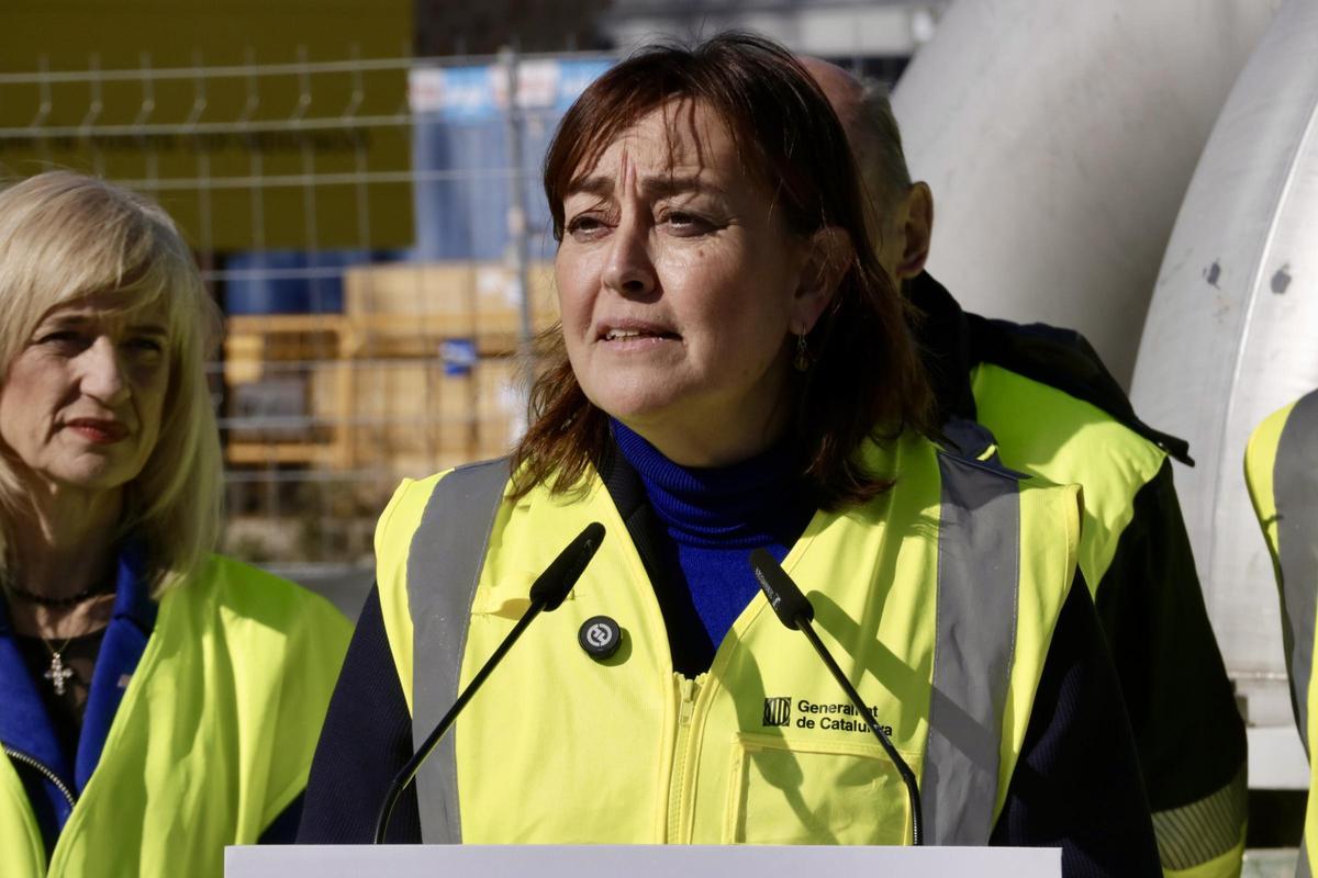 La consellera de Territori, Sílvia Paneque, este sábado en la potabilizadora del Besòs.