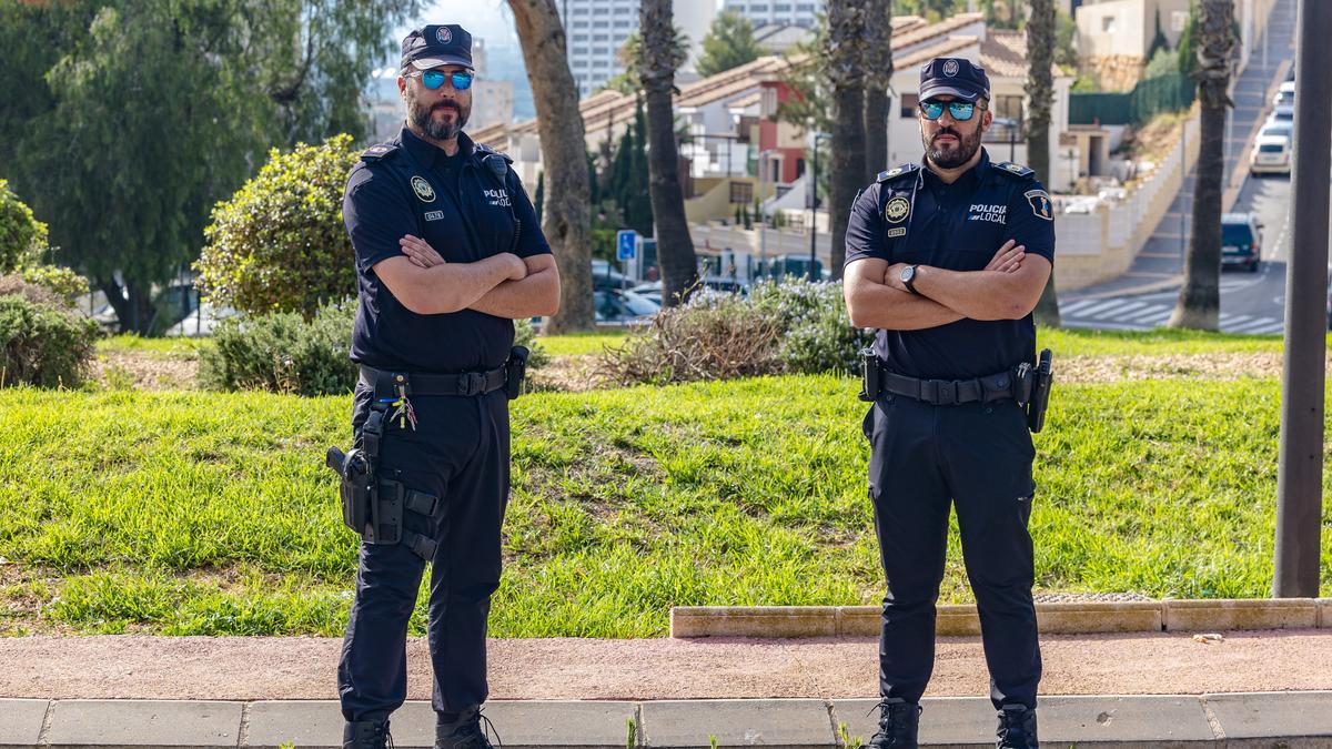 Dos agentes de la Policía Local asisten a una mujer en el parto tras solicitar "insistentemente" la llegada de una ambulancia