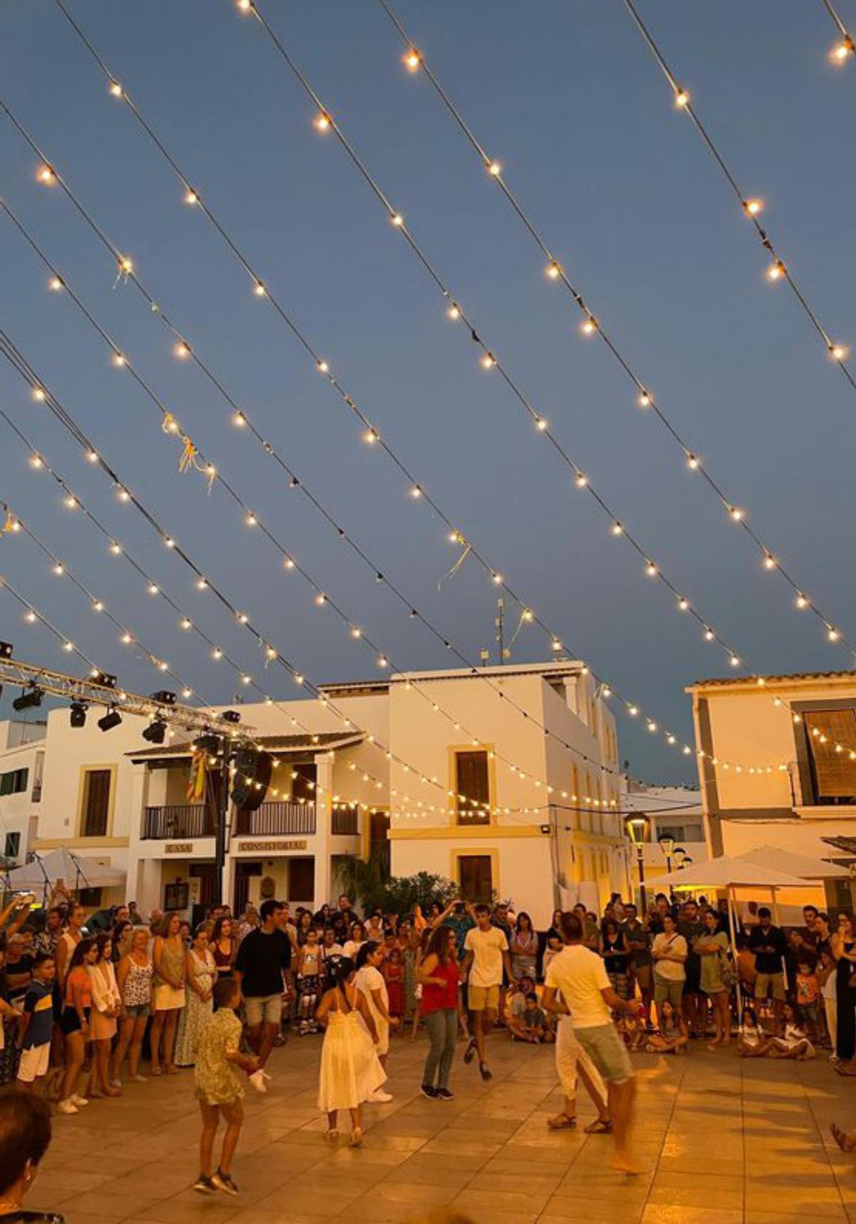 Santa Maria se despide de Formentera con música