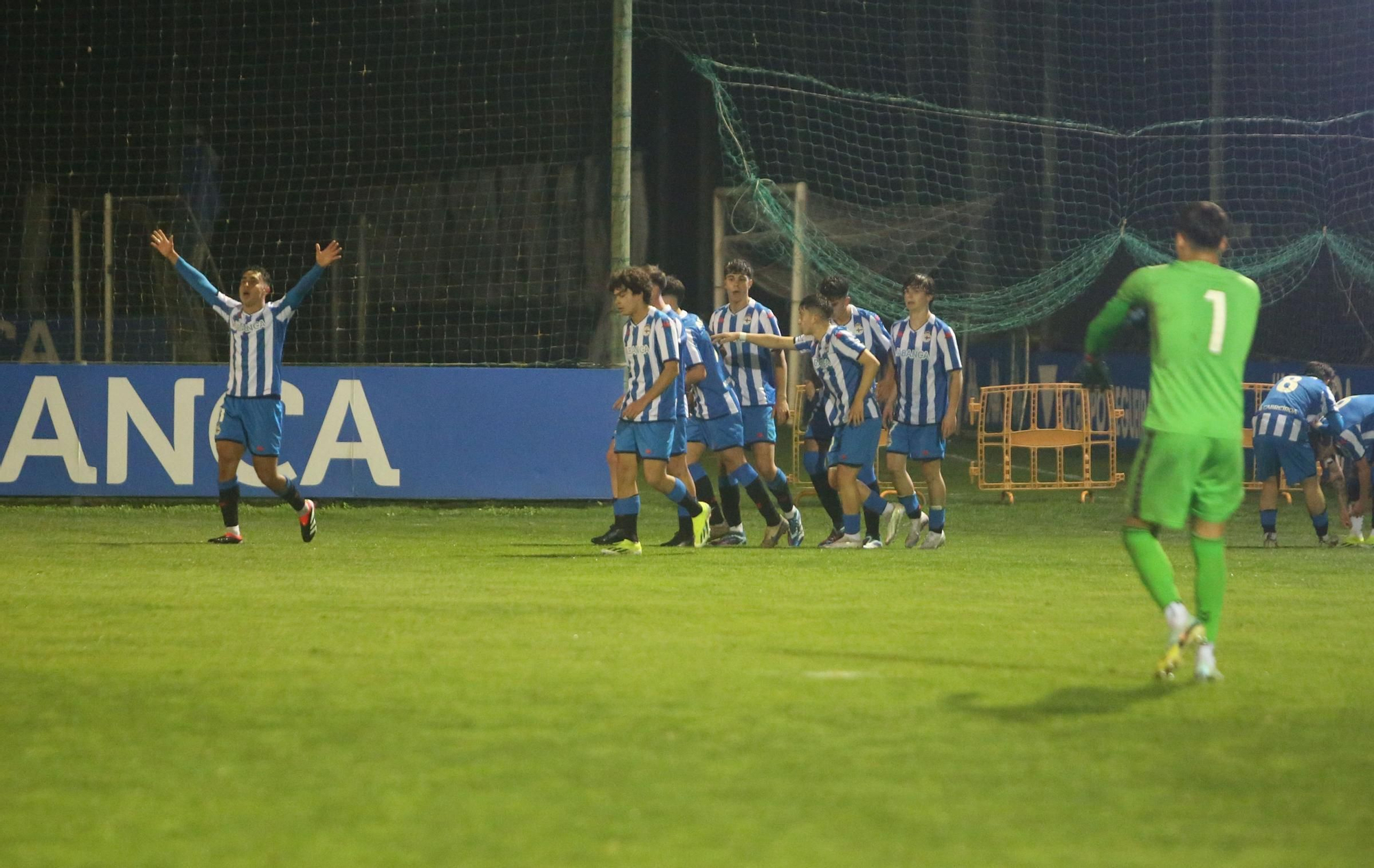 El Dépor Juvenil vence a Las Palmas y sueña con la Copa