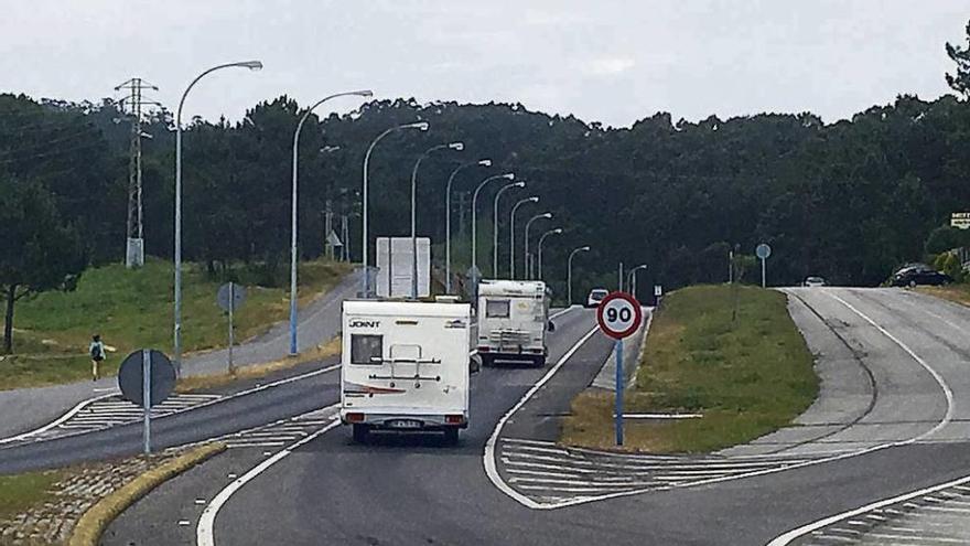 Llegada de autocaravanas al Concello de O Grove. // Muñiz