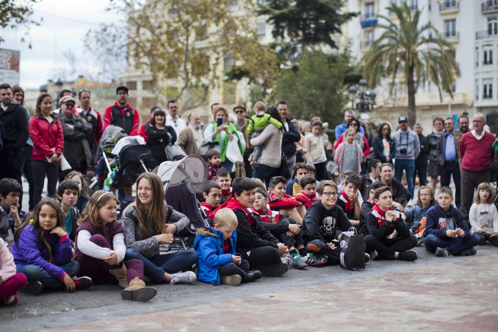 La plaza del Ayuntamiento, también llena en Semana Santa