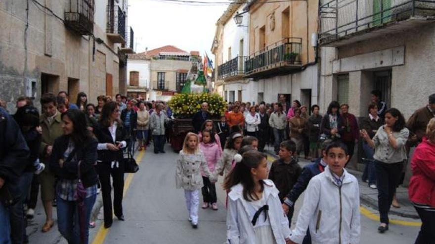 Fuentesaúco traslada a su patrona, la Virgen de la Antigua