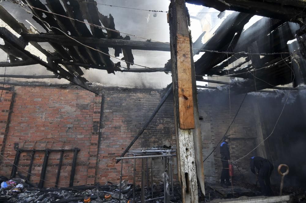 El incendio en un bazar chino en Pola de Lena