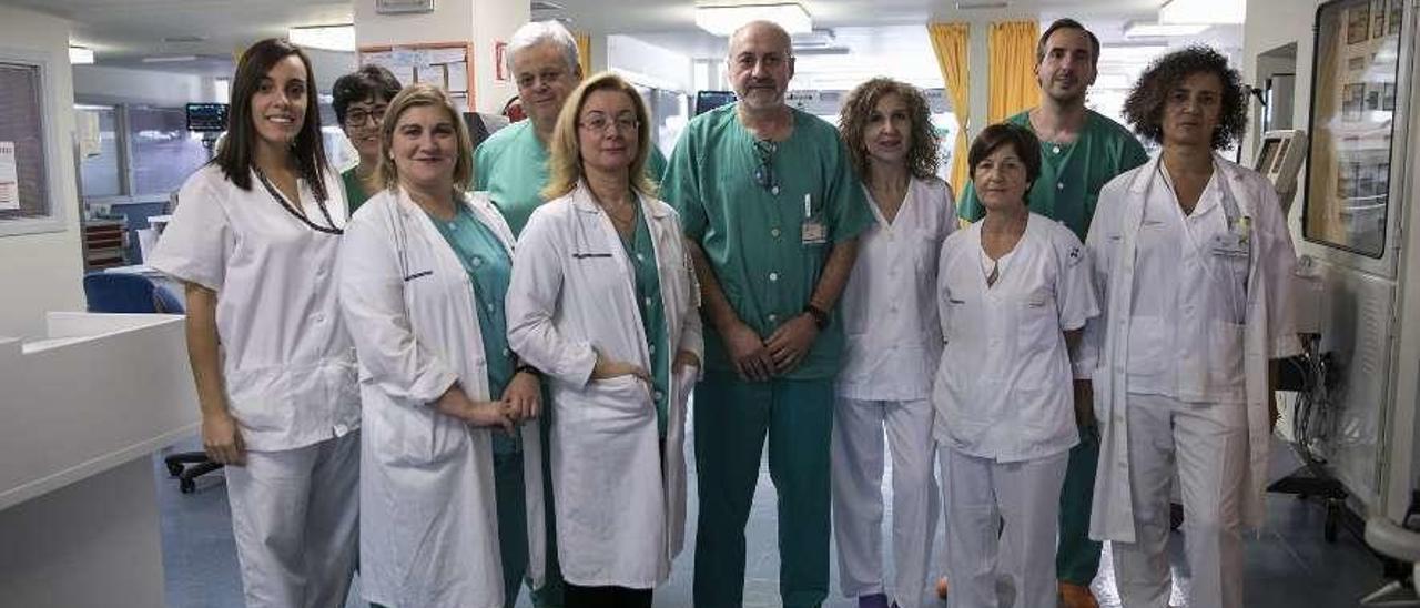 La UCI dejará a los familiares cuidar a los pacientes y mejorará el horario de visitas