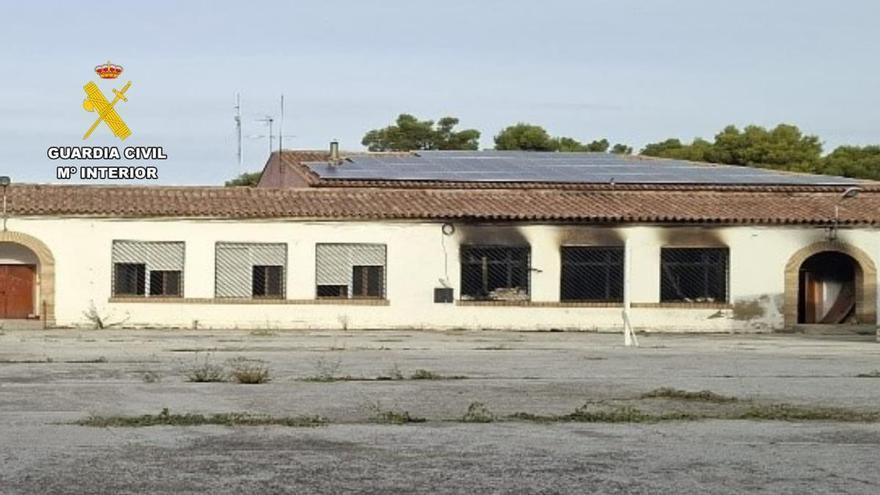 Detenida una joven de 18 años por prender fuego a un antiguo colegio de La Puebla de Alfindén