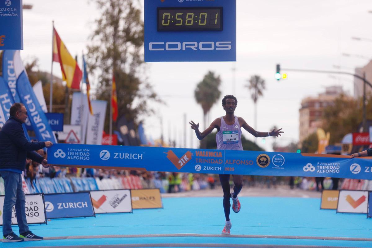 Kejelcha venía de ganar el Medio Maratón Valencia en octubre de 2025