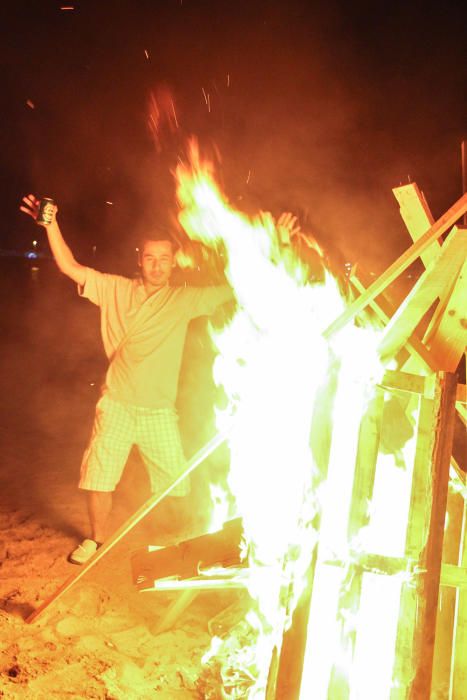 Noche de San Juan en las playas de Torrevieja