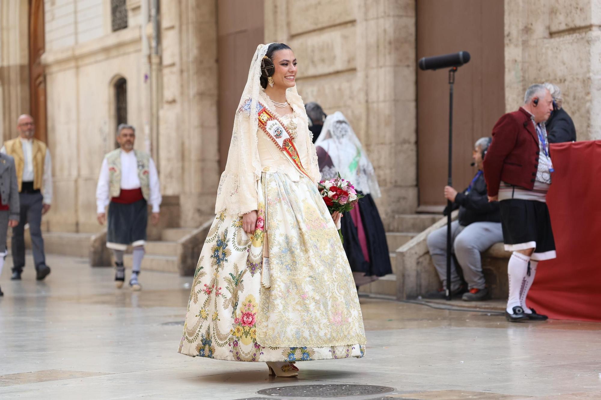 Ofrenda 18 de marzo. Calle San Vicente (16-17 horas)