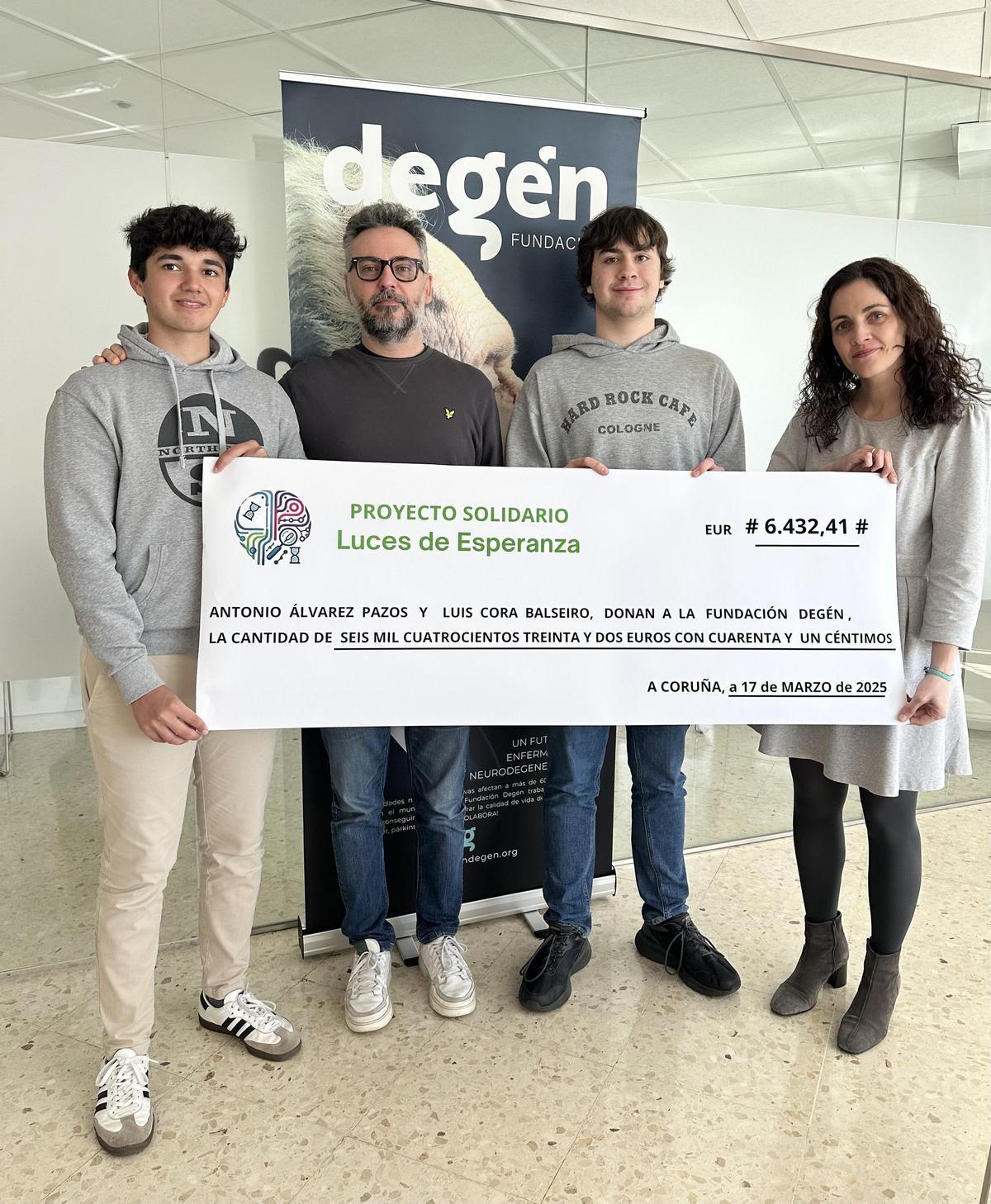 Luis Cora Balseiro; Francisco Doblas Carrera, director general de la Fundación Degén; Antonio Álvarez Pazos y Judit Rodríguez, responsable de administración de la Fundación Degén.