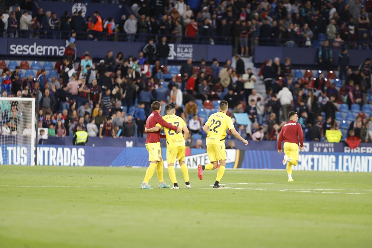 La victoria del FC Cartagena en la casa del Levante, en imágenes