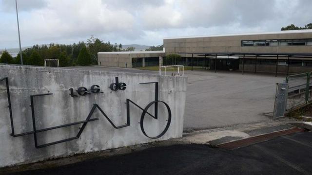 Centro educativo de Meaño.