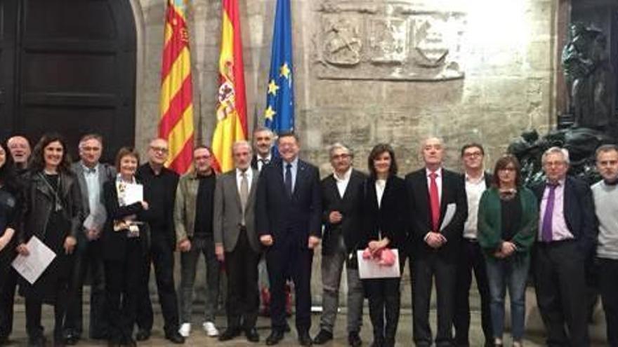 Participants de la primera reunió de la Mesa de Treball, el passat dimarts.