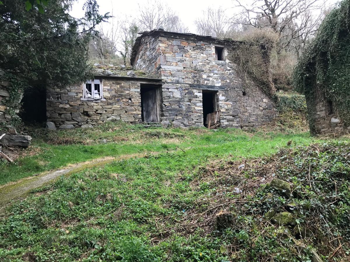 Una casa en una de las aldeas a la venta en Asturias